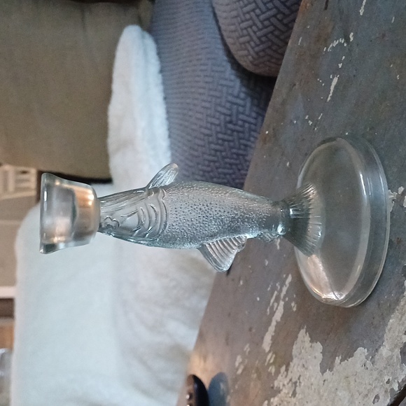Pressed glass vintage figural fish candlestick holder 7" - Picture 5 of 11